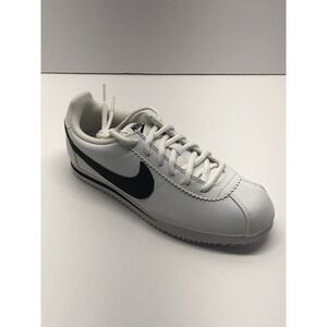 Nike Cortez Basic Sneakers White Black Lace Up Low Youth Size 4.5